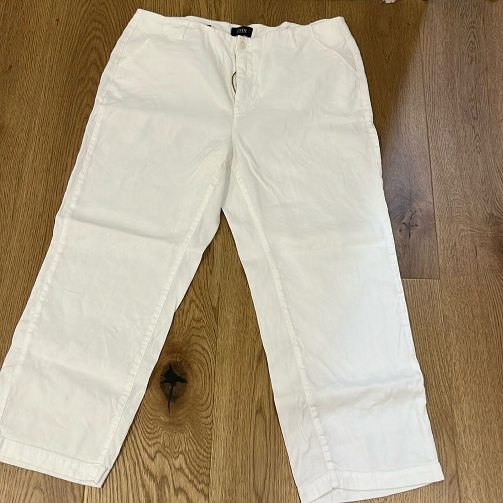 NYDJ Women’s White linen Trouser Pants size 12
W/ LiftxTuck Technology